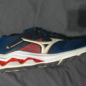 Mizuno Wave Runner 17 Sz 11